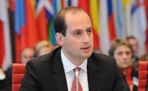 Վրաստանի արտգործնախարար Միխեիլ Ջանելիձեն այցելել է Ծիծեռնակաբերդի հուշահամալիր